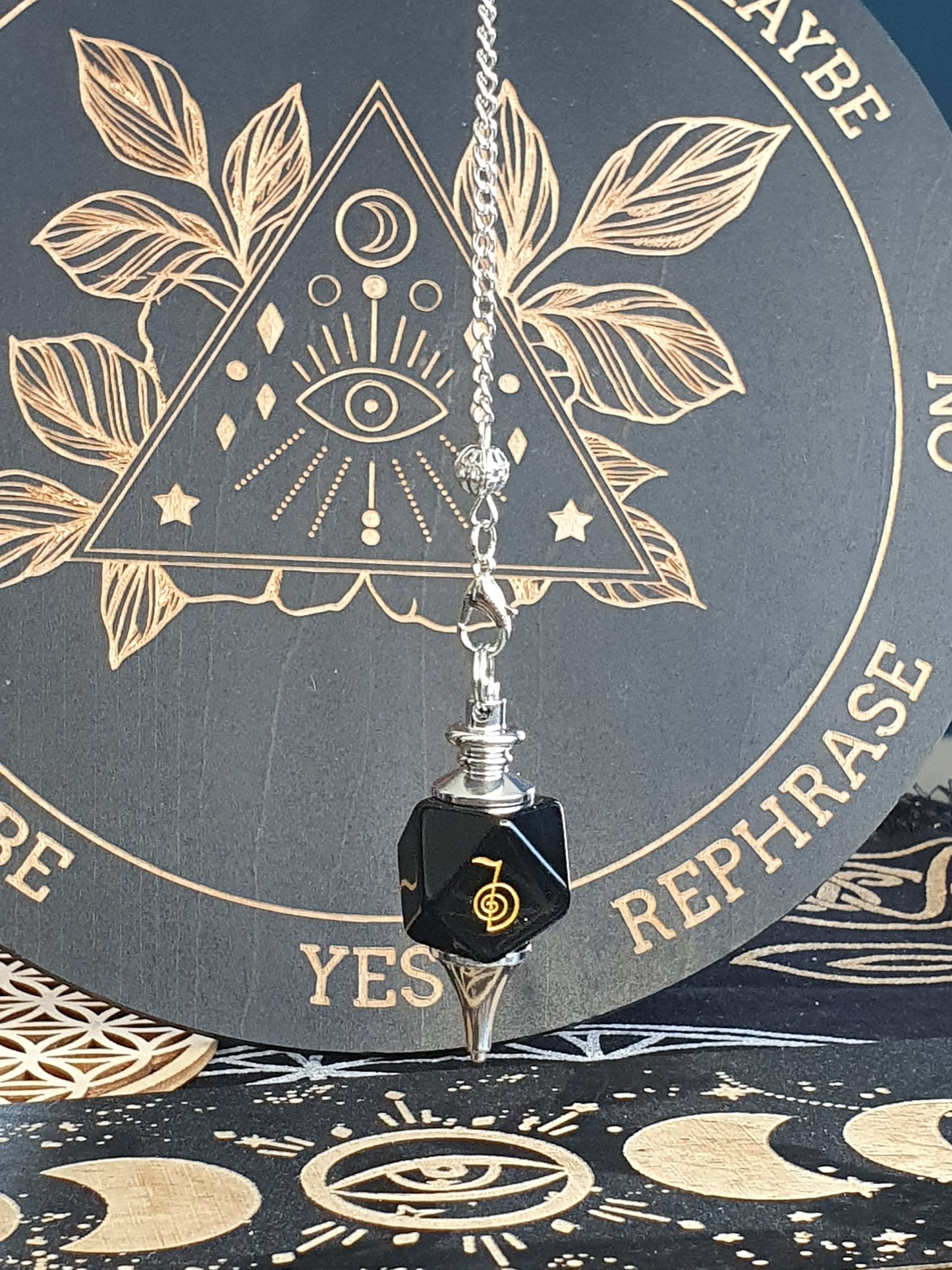 Pendules Reiki en Pierres Naturelles – Connexion et Guidance Spirituelle