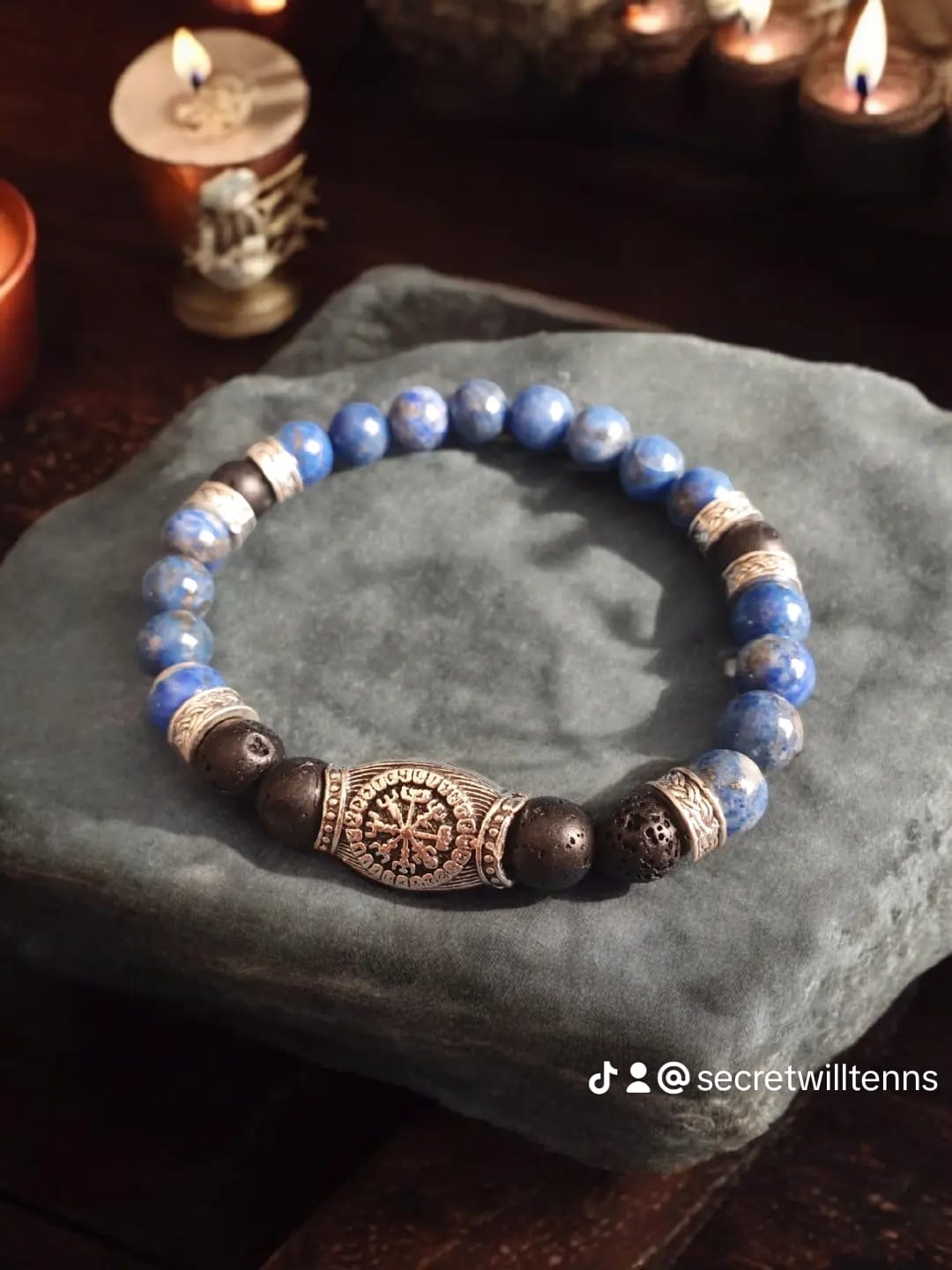Bracelet Vegvisir Lapis Lazuli et pierre de Lave