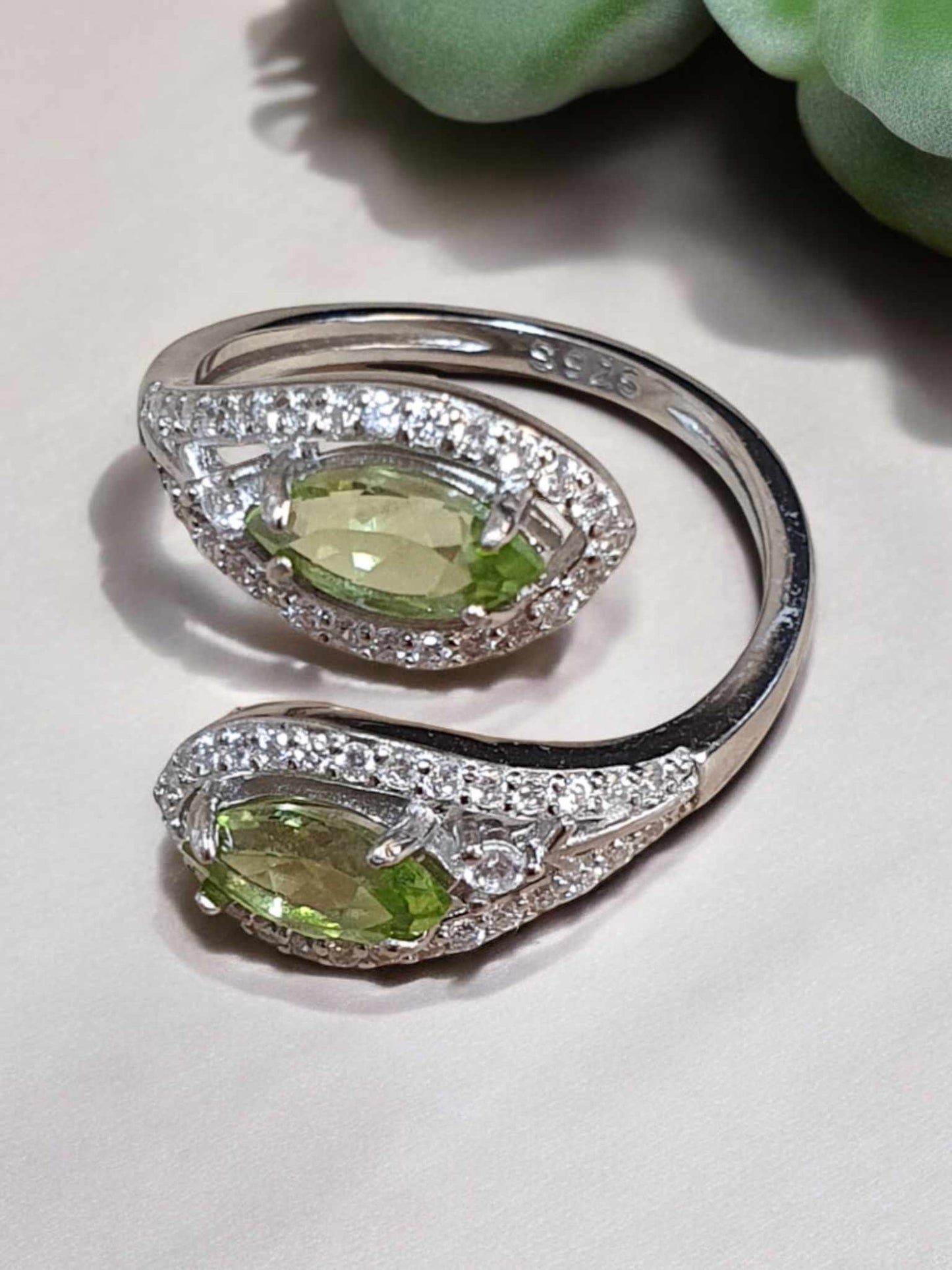 Bague Réglable en Argent 925 avec Péridot et Strass
