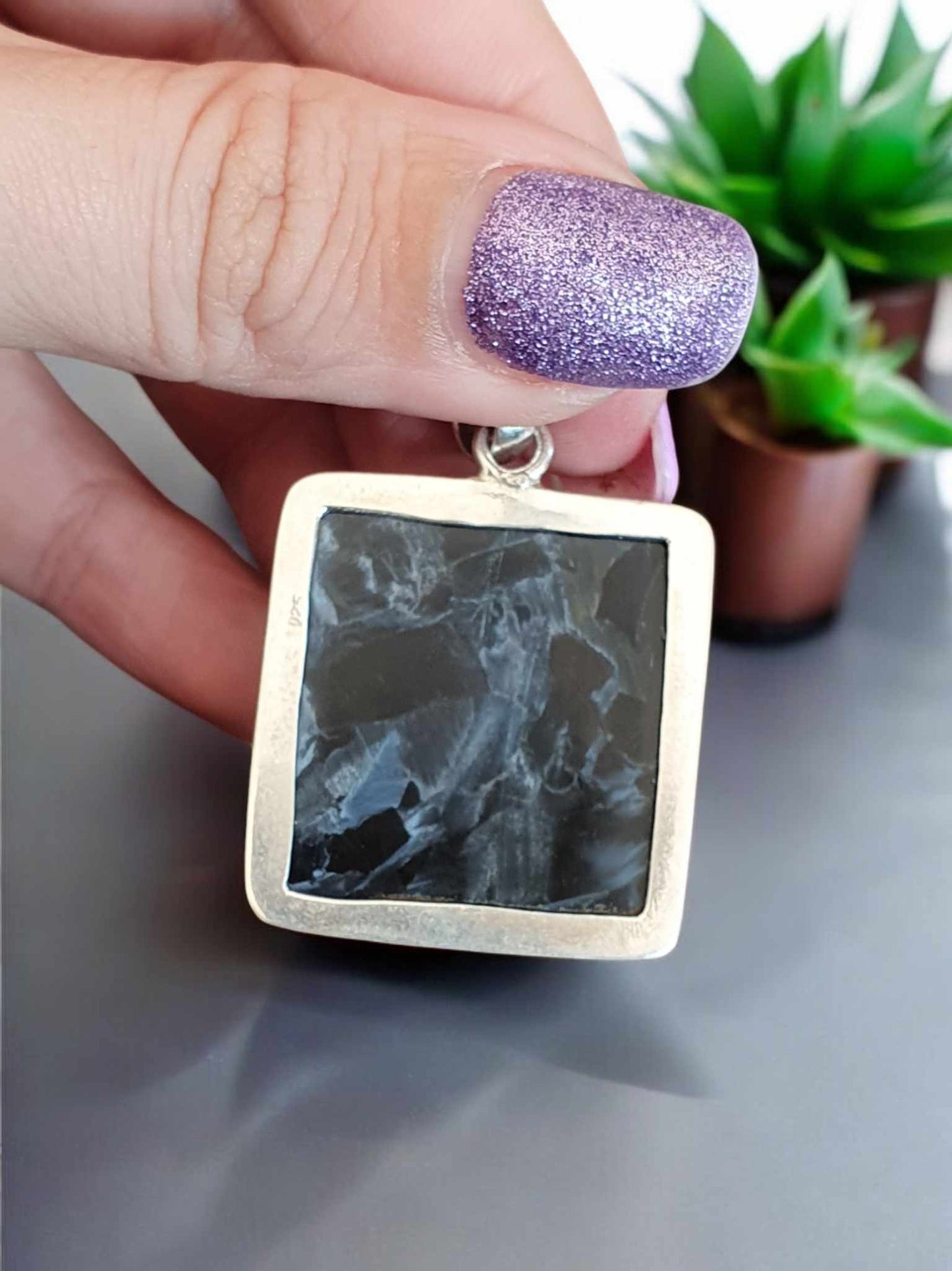 Pendentif en Argent 925- Piétersite (rare)
