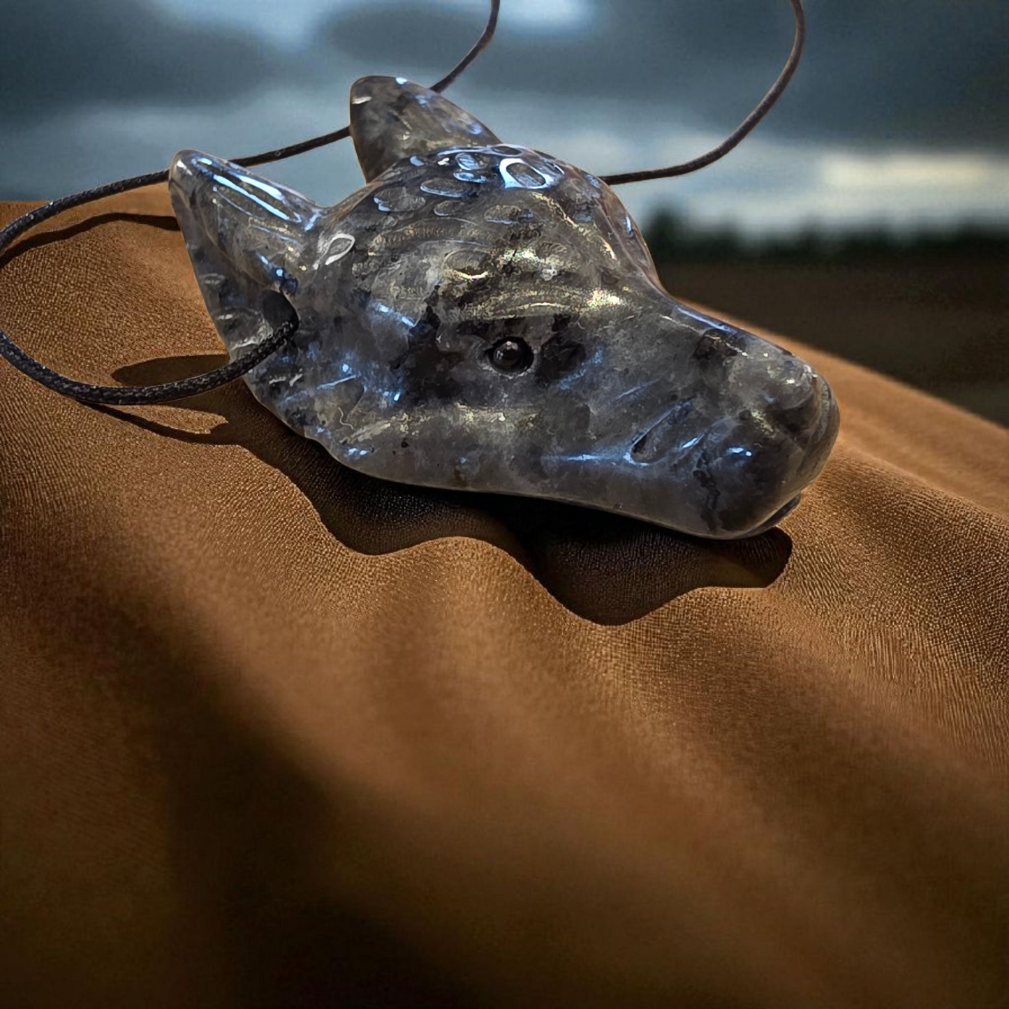 Pendentif tête de loup