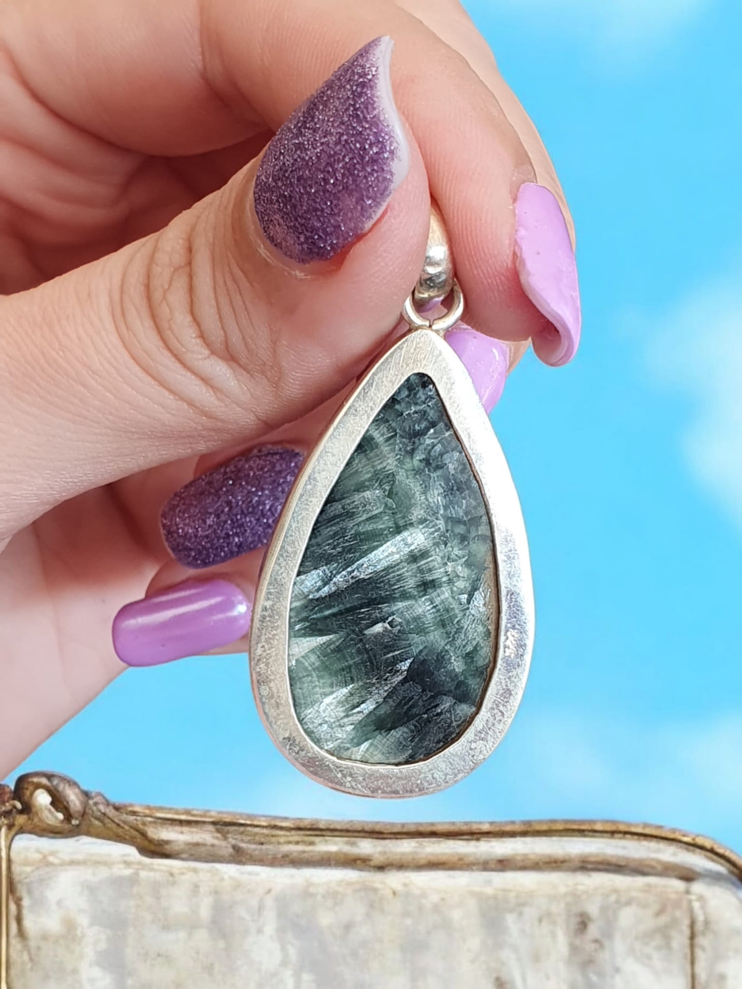 pendentif 925 en Séraphinite : Un Bijou d'Élégance et de Bien-Être