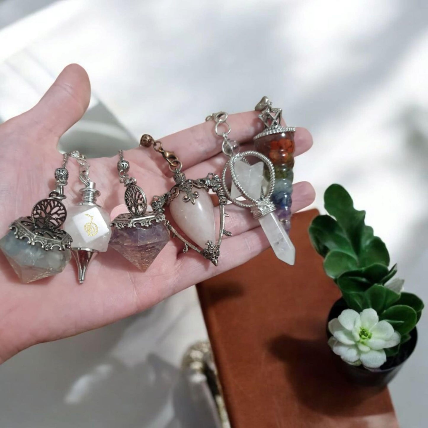 Pendule Merkaba en Cristal de Roche – Équilibre et Connexion Spirituelle