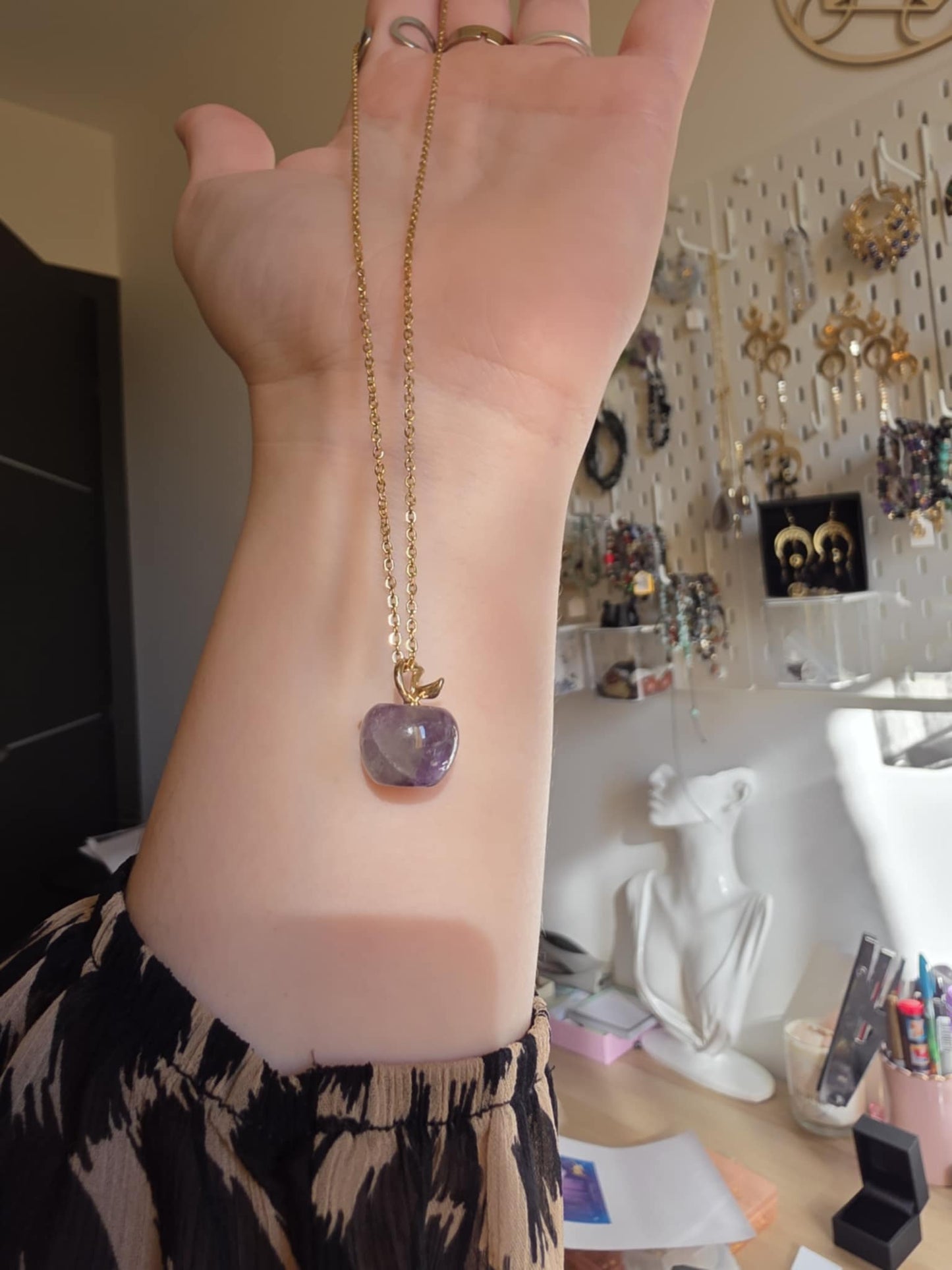 Pendentif Pomme en Pierre Naturelle