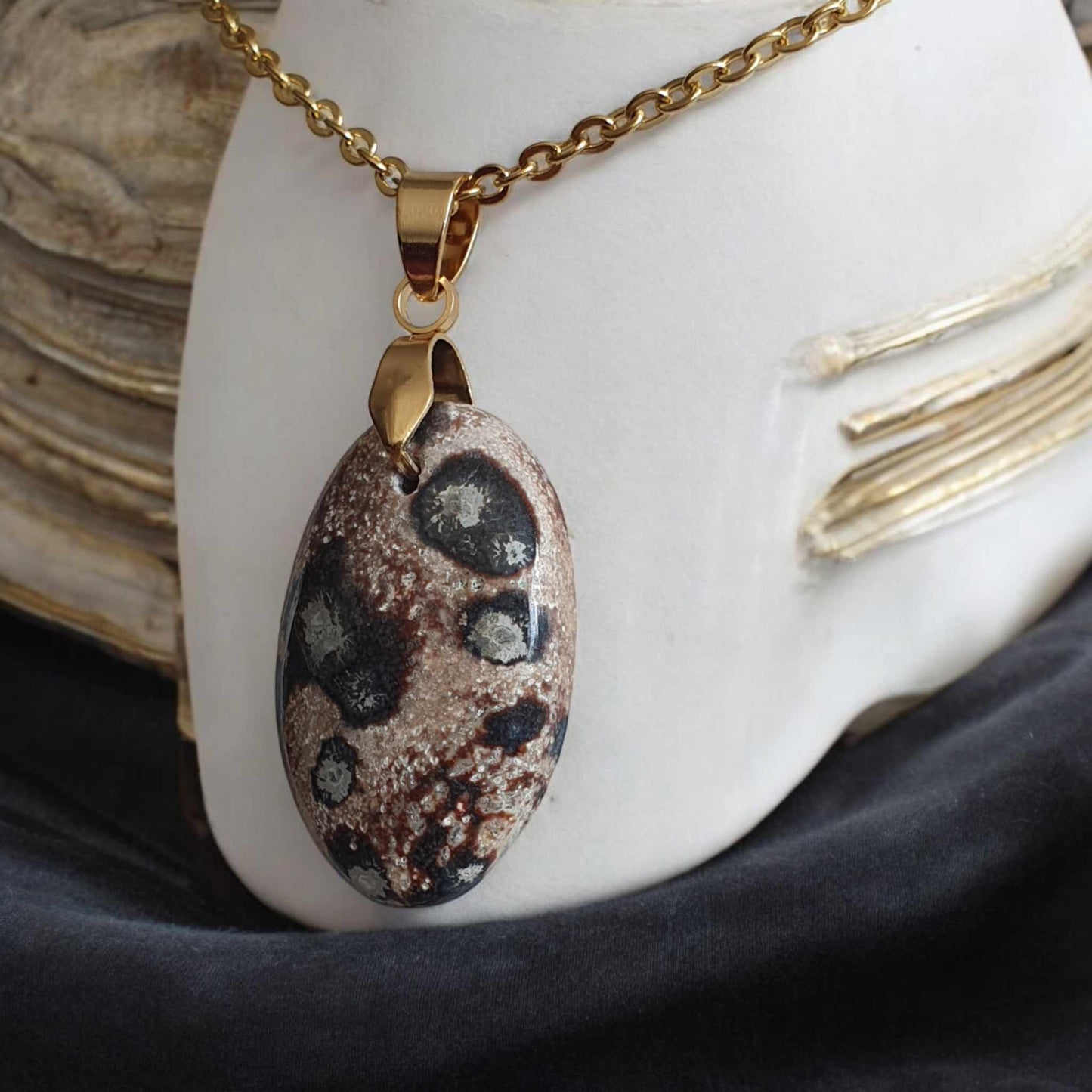 Pendentif en Rhyolite