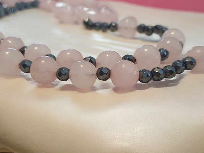 Chapelet en quartz rose et Hématite