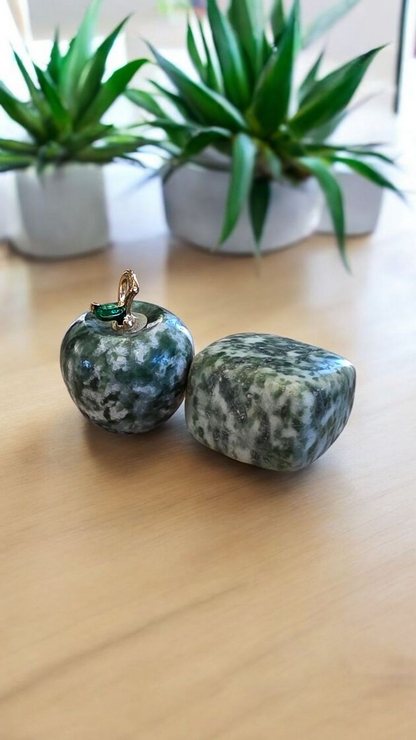 Pendentif Pomme en Pierre Naturelle