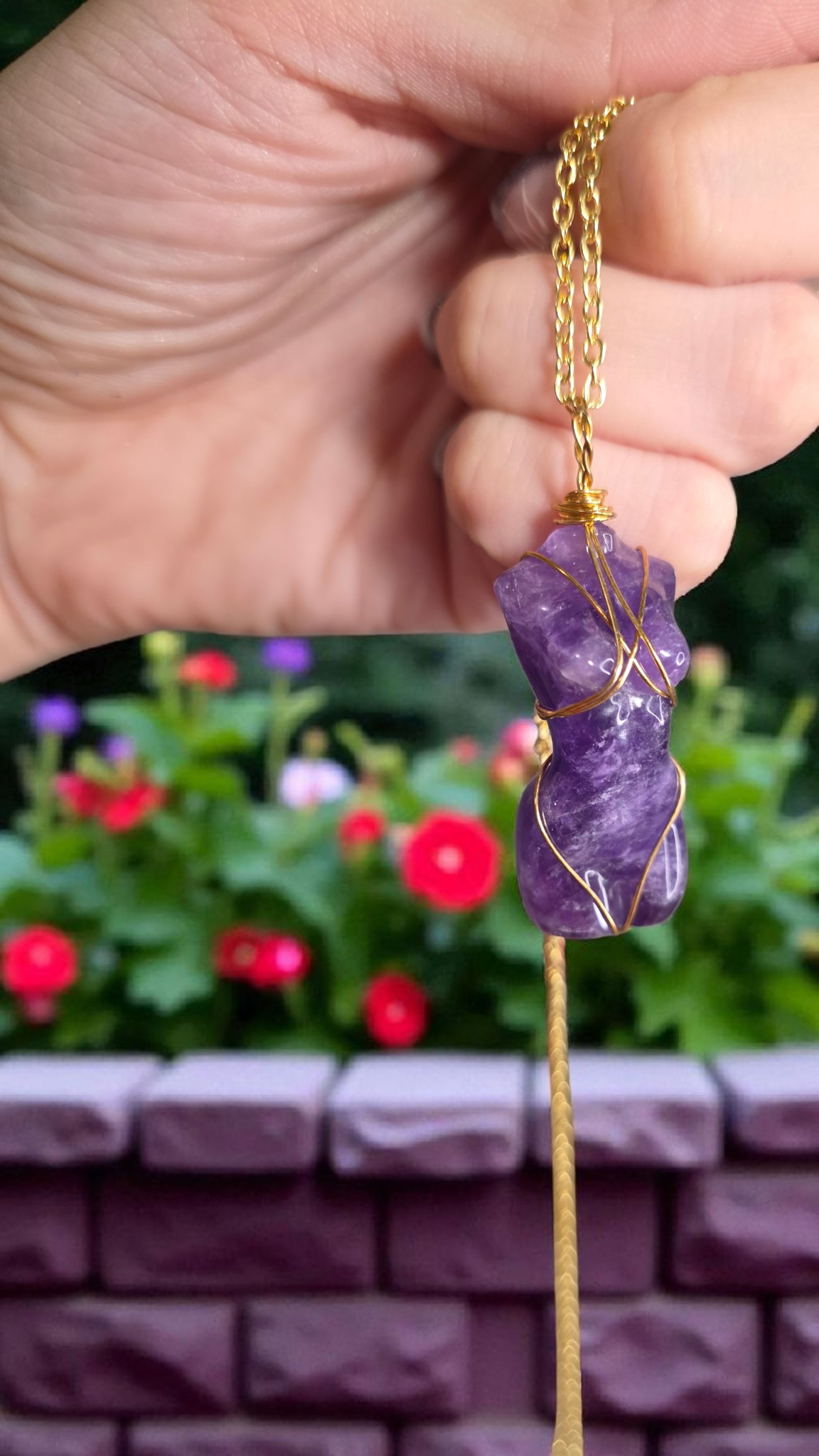 🌺 Pendentifs Buste Féminin – Symbole & Énergie des Pierres