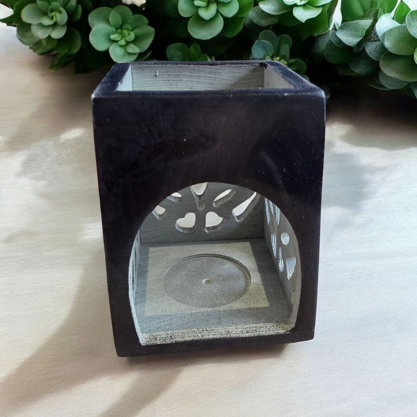 Brûle-parfum Lotus en pierre à savon noire