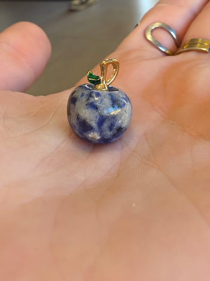 Pendentif Pomme en Pierre Naturelle
