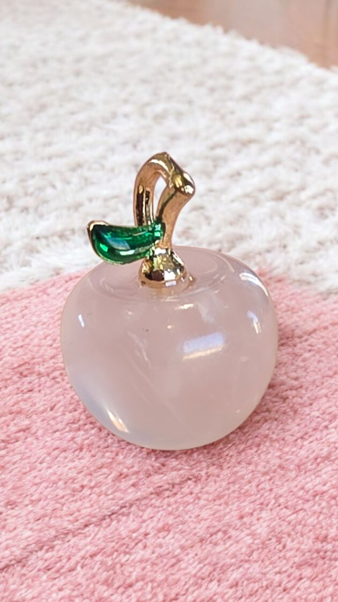 Pendentif Pomme en Pierre Naturelle
