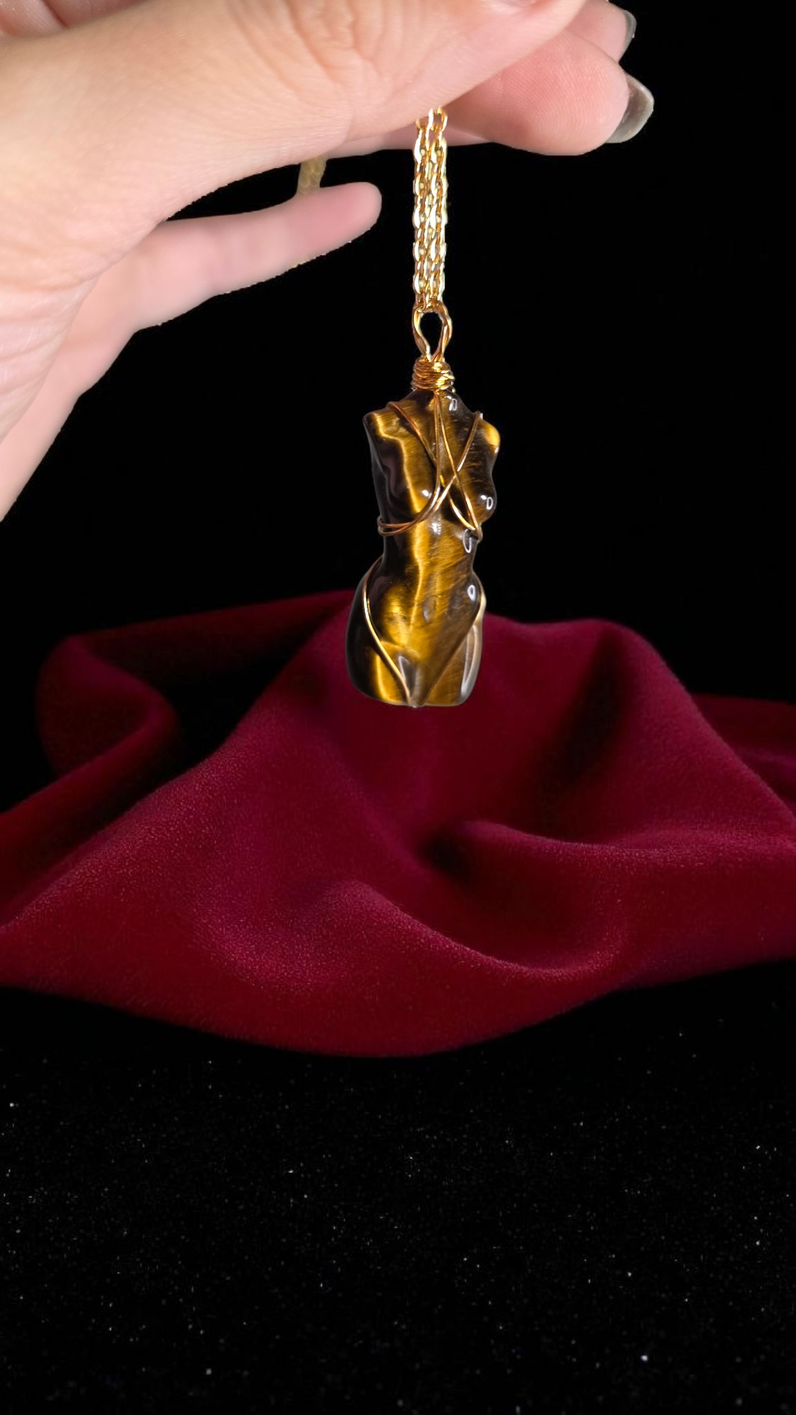 🌺 Pendentifs Buste Féminin – Symbole & Énergie des Pierres